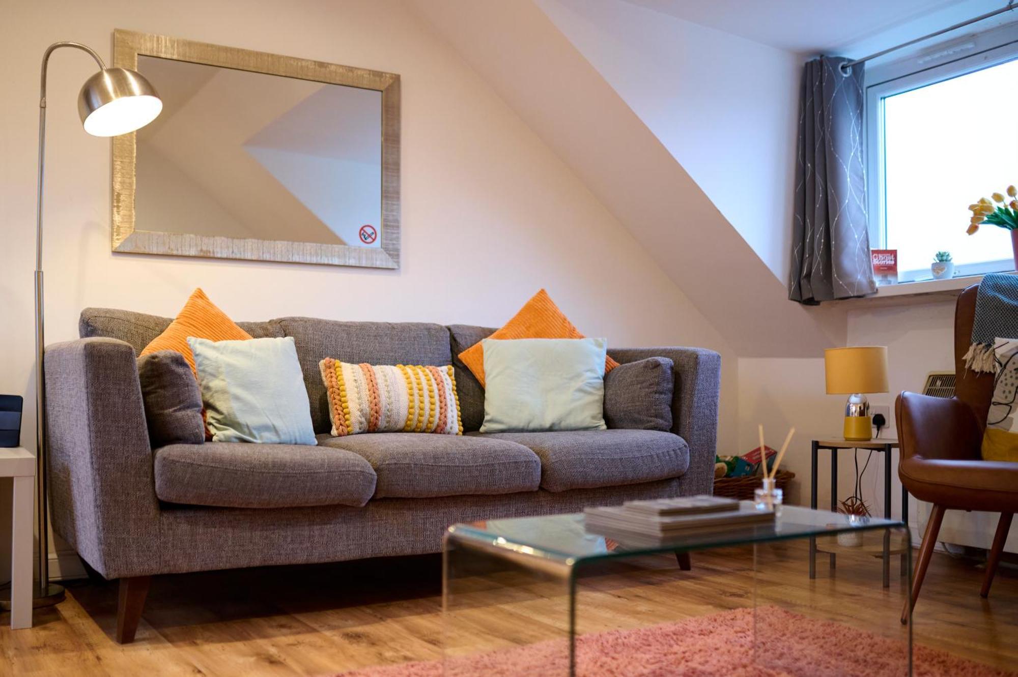 Beautiful 2Br Apartment With Mccaigs Tower Views Oban Exterior photo