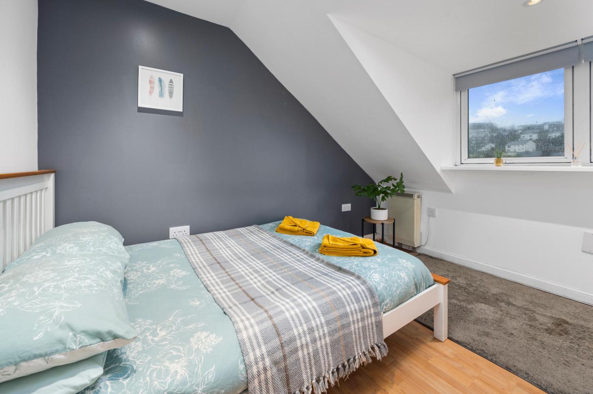 Beautiful 2Br Apartment With Mccaigs Tower Views Oban Exterior photo